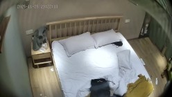 酒店针孔偷拍 ️娇小甜美女友收完礼物后0帧起手嘬男友鸡巴 截图10