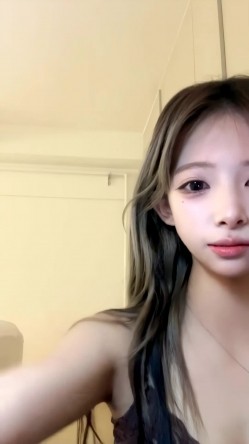 顶级青春活力美少女【肉肉】白丝的诱惑 金钱破除害羞 截图16