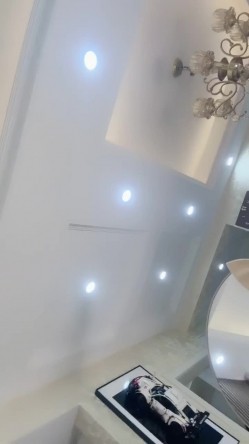 美到炸！二次元校花『张婉萌』双洞齐开！爽飞~清纯的女COS其实是个渴望被大鸡巴灌满骚穴的反差婊小母狗 截图7