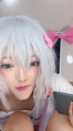 美到炸！二次元校花『张婉萌』双洞齐开！爽飞~清纯的女COS其实是个渴望被大鸡巴灌满骚穴的反差婊小母狗 截图13