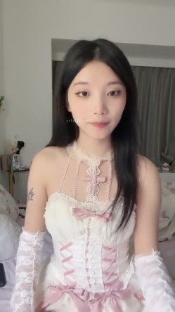 四川小美女，明星级别【小米粥粥】忧郁的眼神，让大哥们着迷，一晚上礼物乱飞牛逼了 截图10