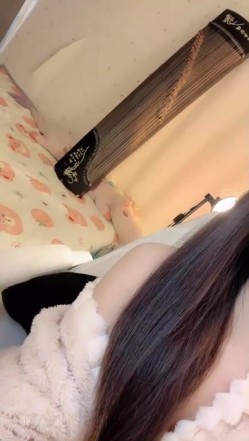 超级大美女，艺校古筝女孩，【朵儿】，气质爆棚，蝴蝶逼爱好者的福音，粉木耳湿漉漉，脸蛋美奶子大，十分好评必看! 截图11