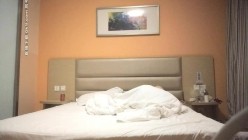 【肌肉佬探花】极品美容院兼职美女，服务周到身材火辣，各种手法让猛男欲仙欲死 截图15