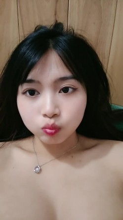 一对豪乳漂亮小姐姐！奶子一大一小很饱满！掰开紧致小穴特写，细腰美腿，身材超棒极度诱惑 截图3