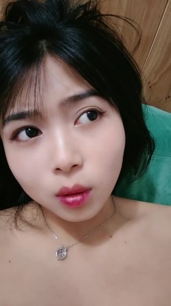 一对豪乳漂亮小姐姐！奶子一大一小很饱满！掰开紧致小穴特写，细腰美腿，身材超棒极度诱惑 截图14