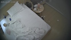 酒店偷拍 连续两天入住情侣气质甜美又身材不错的美女喜欢上位榨取男友精液 截图5