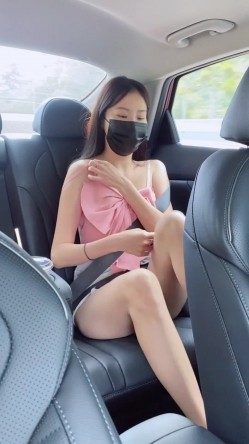 高质量极品尤物巅峰女神jena.sis赞助者享有福利视图完美身材各种环境露出放骚挑逗 截图9