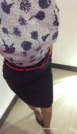 【真实空姐 ️稀缺航空】极品制服『空姐』反差婊私拍集 佳妮空姐多名女神接机啪啪 穿空姐制服做爱 截图1