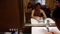 台湾约炮大神【Tiger】受到极品反差D罩杯S身材女威胁，在床上干到求饶乳交颜射 截图14