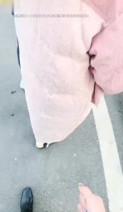 极品骚浪美少女【颜射颜射女神】极品美女带骚货闺蜜情趣房玩4P激情轮操 各种操逼器械轮番上阵 高清源码录制 截图6