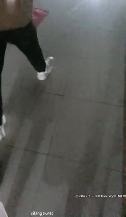 极品骚浪美少女【颜射颜射女神】极品美女带骚货闺蜜情趣房玩4P激情轮操 各种操逼器械轮番上阵 高清源码录制 截图9
