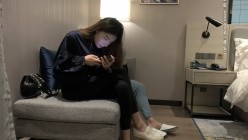 一屌探花_3000高价网约极品178车模，高冷女神苗条温柔，可惜来月经了干一半没兴致 截图1