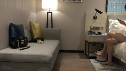 一屌探花_3000高价网约极品178车模，高冷女神苗条温柔，可惜来月经了干一半没兴致 截图7