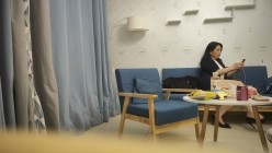 熟女探花_极品美人妻，举手投足间尽是风情，负距离接触干爽 截图3