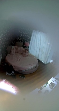 校园附近特色房年轻学生情侣开房爱爱苗条眼镜女友很疯狂女上位猛坐小青年的家伙挺长的 截图5