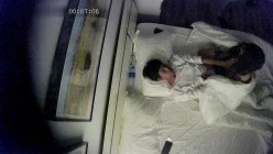 大学城附近酒店偷拍 非常会玩的学生情侣鸡巴抹点润滑油各种姿势操 截图2