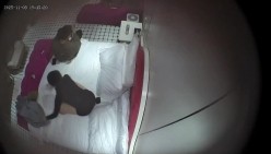 酒店偷拍 打工情侣周日下班幽会妹子挺会玩的把脚缠在男友脖子上这样能插入更深更爽 截图1