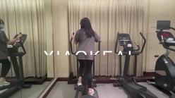 《极品反差骚妻泄密》推特S级身材美艳翘臀女神【小可爱】不雅私拍~旅游露出性爱野战公共场所啪啪各个地 截图1