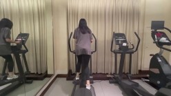 《极品反差骚妻泄密》推特S级身材美艳翘臀女神【小可爱】不雅私拍~旅游露出性爱野战公共场所啪啪各个地 截图8