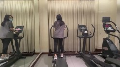 《极品反差骚妻泄密》推特S级身材美艳翘臀女神【小可爱】不雅私拍~旅游露出性爱野战公共场所啪啪各个地 截图14