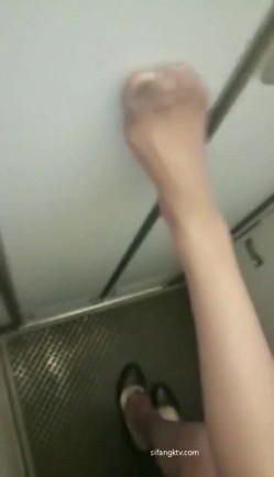 【真实空姐】各大航空美丽空姐不欲人知的真实反差 截图8