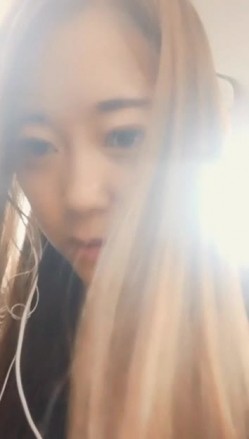 高颜值长发小姐姐主播 户外在车上露奶露逼诱惑 阴毛旺盛 手指抠逼自慰 流了好多淫水 还和狼友互动 超级刺激 截图11