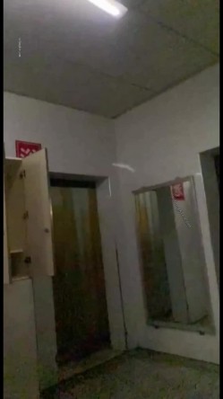 【洗浴换衣合集】高校渣女坑闺蜜拍舍友2+窥视邻居小姐姐们的私生活42V，师范大学的美女就是多 截图4