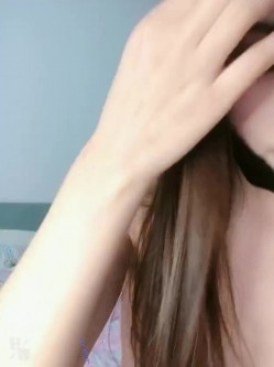 露脸才是王道！高颜长腿极品身材外围绿茶婊【琳琳子】福利~洗澡紫薇足交啪啪你的女神有钱人的母狗 截图15