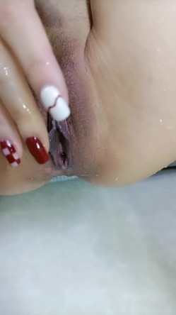 卫生间浴室，后入黑丝大屁股，客厅全景拍摄，无套操白虎，女仆装诱惑，内射逼逼，不过瘾再自慰，舔穴 截图13