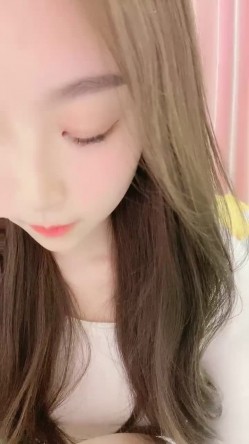 甜美颜值女神！近期下海超棒身材！3小时激情诱惑，翘起美臀多毛肥穴，掰开骚穴看洞洞 截图1