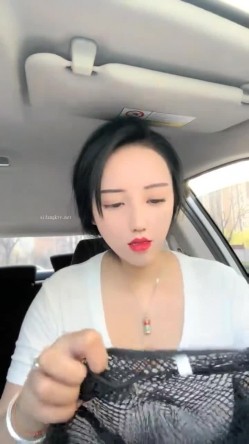 178胸膜！~【傲胸新木优子】，KTV土豪淫乱，高端酒店会牛郎！夜生活真是丰富，之前还爱装逼不脱呢 截图4