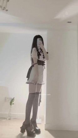 【最新流出 ️抖音门事件女主】知名百万粉丝网红『野餐兔』八月最新私拍 露脸掰穴弹力插 啪啪扛腿插鲍鱼 后入仰视视角 截图11
