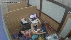 《妇产科监控破解》多位美女少妇张开大腿让医生又抠又摸检查阴道 截图13
