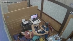 《妇产科监控破解》多位美女少妇张开大腿让医生又抠又摸检查阴道 截图14
