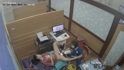 《妇产科监控破解》多位美女少妇张开大腿让医生又抠又摸检查阴道 截图15