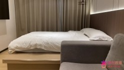 探花【卡尔】 今天约了一个身材比例特别好的妹子葫芦身腰细胸大腿长妹子还特别温柔白虎小穴各种姿势压腿猛干 截图1