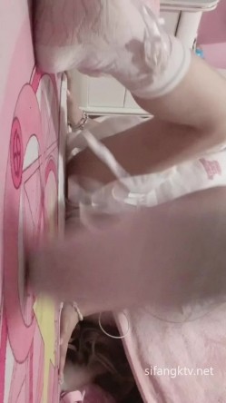 【恋物癖】一个贴满足你所有性癖，广东甜妹，【洛丽塔欢欢】，口舌特写 露脸全裸屁眼特写 舔脚定制 截图2