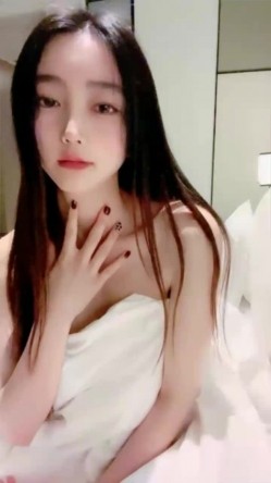 骚妇猫猫 近期下海颜值最高的女神偶像般的9分超高纯欲颜值最要命的是身材还贼棒背影杀绝了 这才是真正的S型身材奶子完美得不像话 截图13