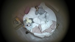 酒店偷拍 乖乖女学生掏出书包内藏的情趣黑丝疯狂深蹲爱拍摄胖男 截图11