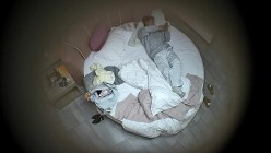 酒店偷拍 乖乖女学生掏出书包内藏的情趣黑丝疯狂深蹲爱拍摄胖男 截图16