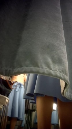 国内服装商城试衣间偷拍漂亮妹子试穿衣服,无数奶子和逼看的我应接不暇 截图2