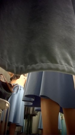 国内服装商城试衣间偷拍漂亮妹子试穿衣服,无数奶子和逼看的我应接不暇 截图14