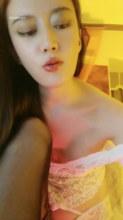 半糖高端女神！【【火乔】】各种自慰超诱惑10小时合集！模特女神，极品美女配上大黑牛，强烈推荐看看！ 截图9