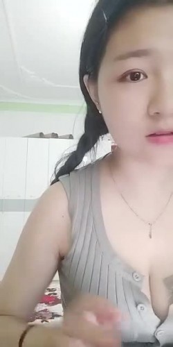 长相清纯双麻花辫漂亮妹子全裸扣逼秀呻吟诱惑 截图1