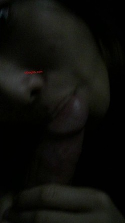 E奶骚货 何惠 留学美国时不雅档，露乳情趣揉玩美鲍无套肏 截图2