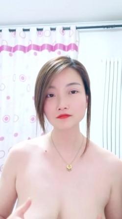 县城的极品小少妇，【小河弯弯】，户外尿尿~道具自慰~无套啪啪~内射口爆吞精 截图2