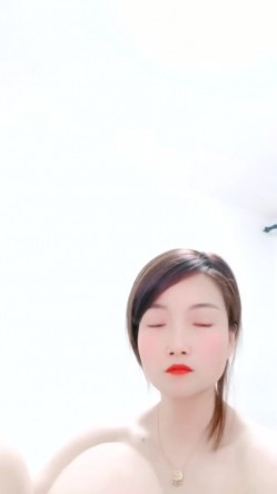 县城的极品小少妇，【小河弯弯】，户外尿尿~道具自慰~无套啪啪~内射口爆吞精 截图10