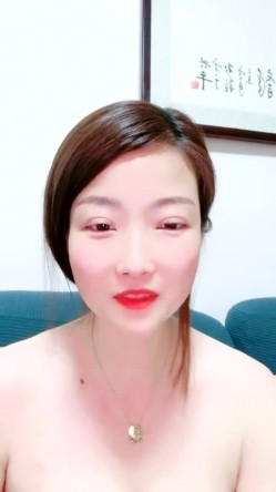 县城的极品小少妇，【小河弯弯】，户外尿尿~道具自慰~无套啪啪~内射口爆吞精 截图13