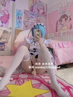 【麦兜小可爱】最新会员私拍流出→尿尿自慰啪啪 皮肤白皙可爱 后入怼操 五星推荐 高清720P版 自慰 截图5