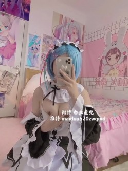 【麦兜小可爱】最新会员私拍流出→尿尿自慰啪啪 皮肤白皙可爱 后入怼操 五星推荐 高清720P版 自慰 截图12